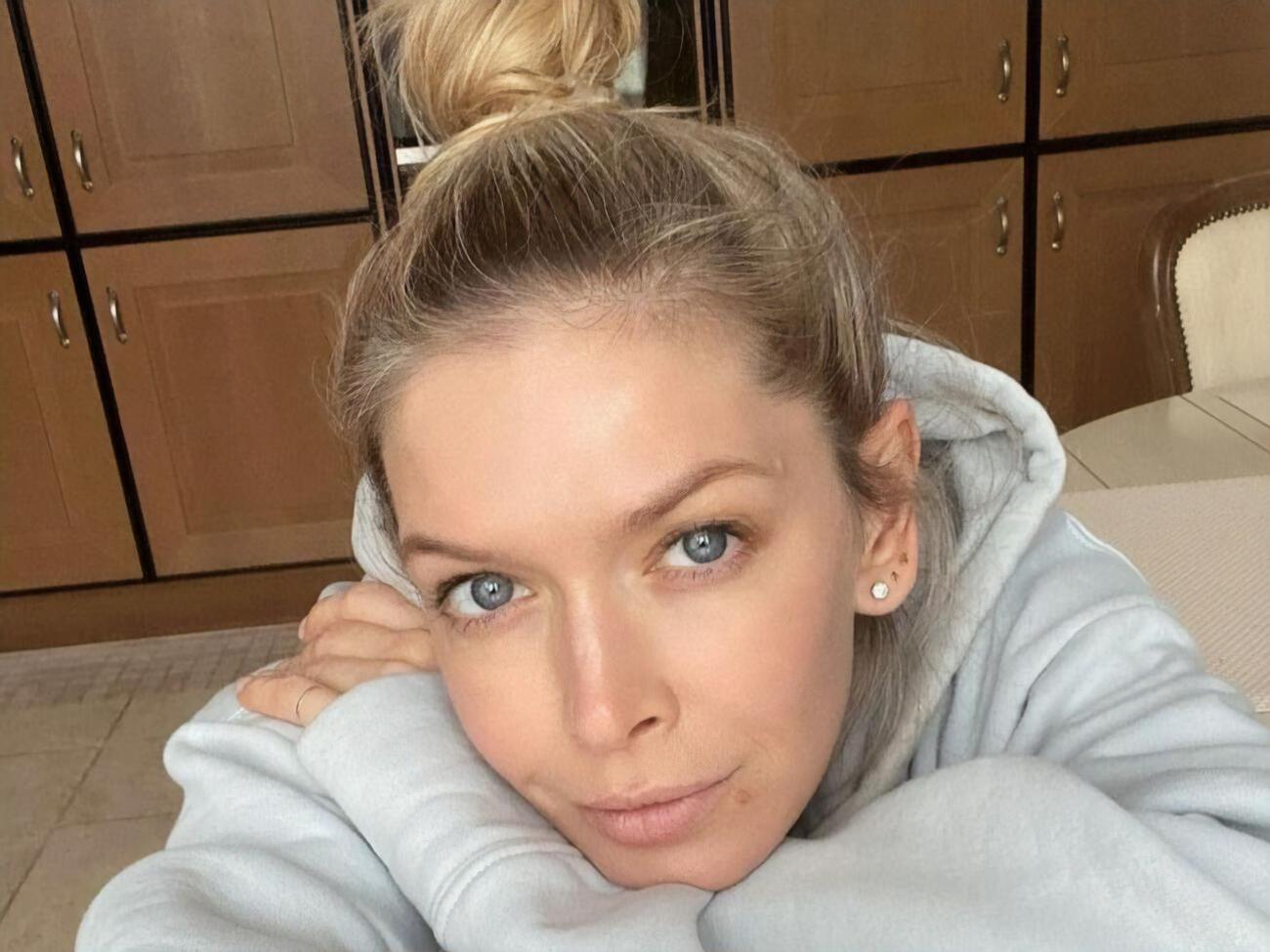 Брежнева:&nbsp;Обожаю, когда в примерочных хороший свет