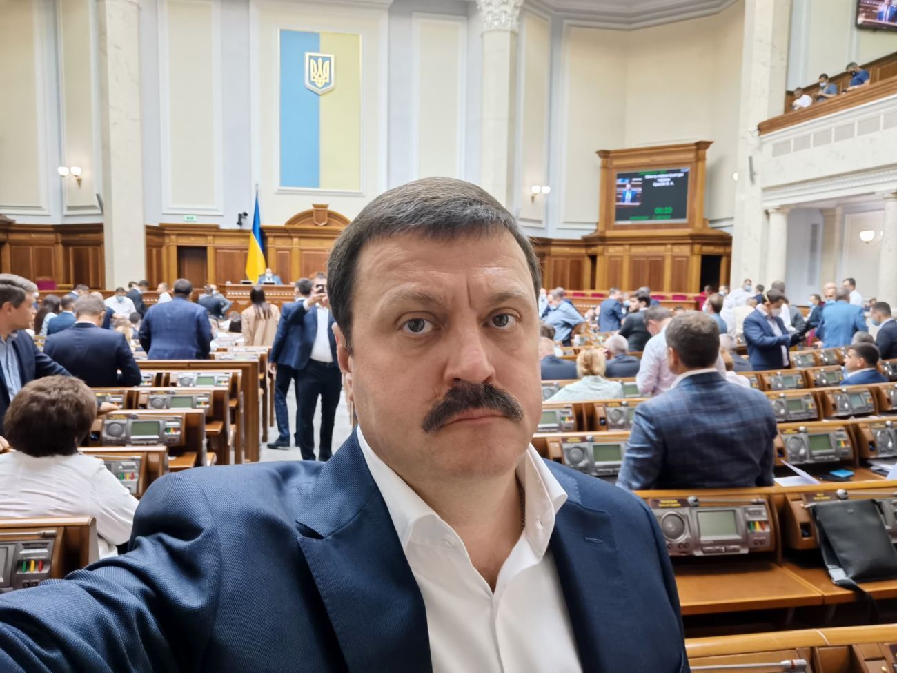 Деркач: Расследовать факты международной коррупции украинским правоохранителям придется