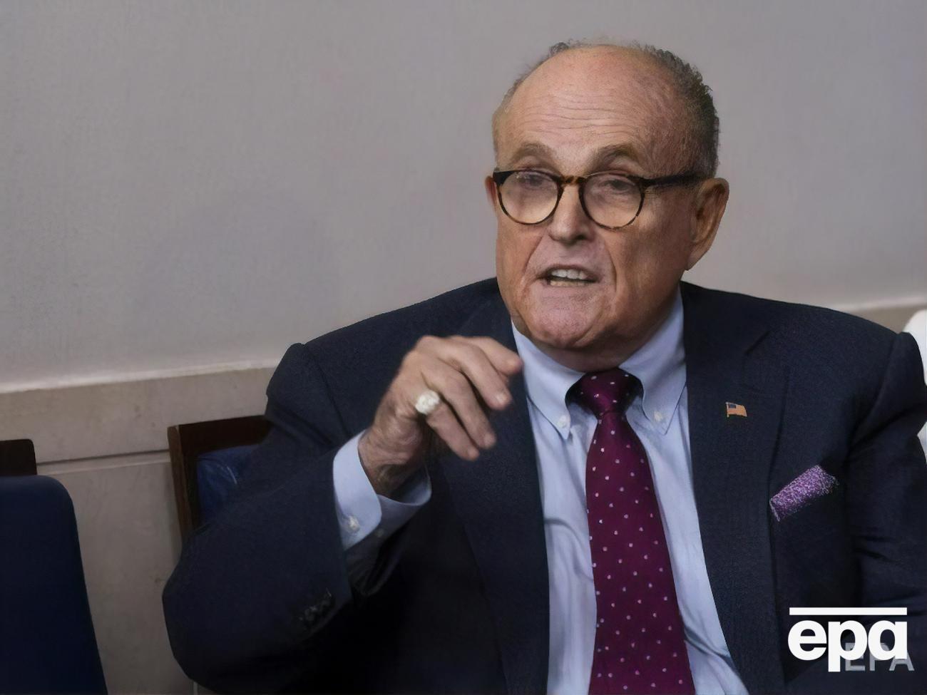 Окружение Трампа не знает, насколько серьезно он отнесся к информации разведки о Джулиани (на фото)