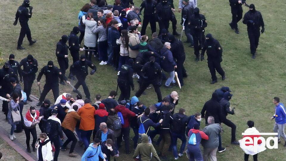 Масові протести через фальсифікацію результатів голосування на виборах президента в Білорусі тривають із 9 серпня