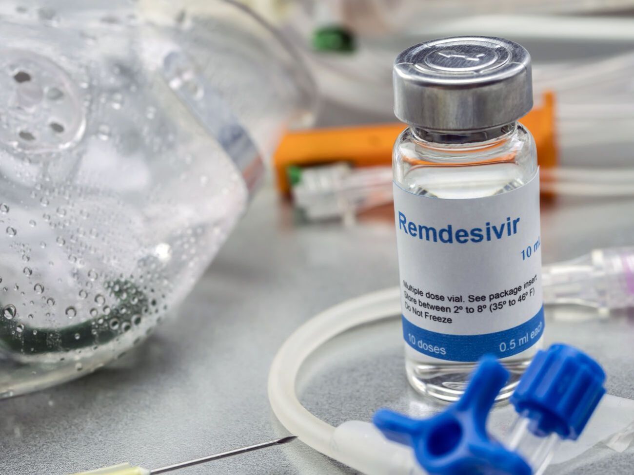 Ремдесивір рекомендували для лікування COVID-19 у США та ЄС