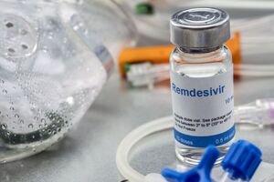 Ремдесивір рекомендували для лікування COVID-19 у США та ЄС