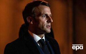 Макрон: Викладач помер за те, що вчив свободі слова