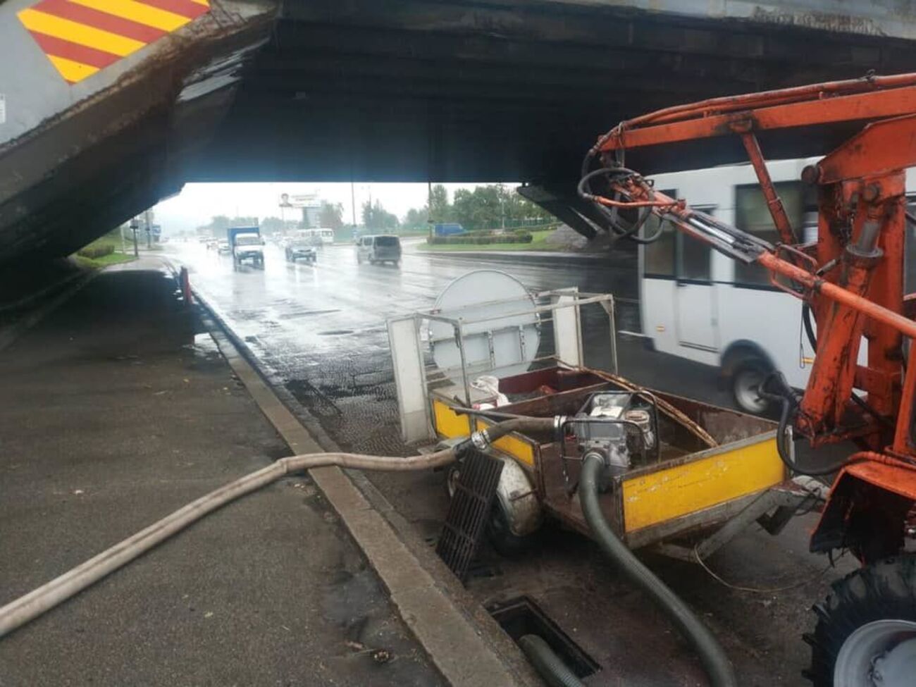 Для&nbsp;ликвидации подтоплений задействована специальная техника