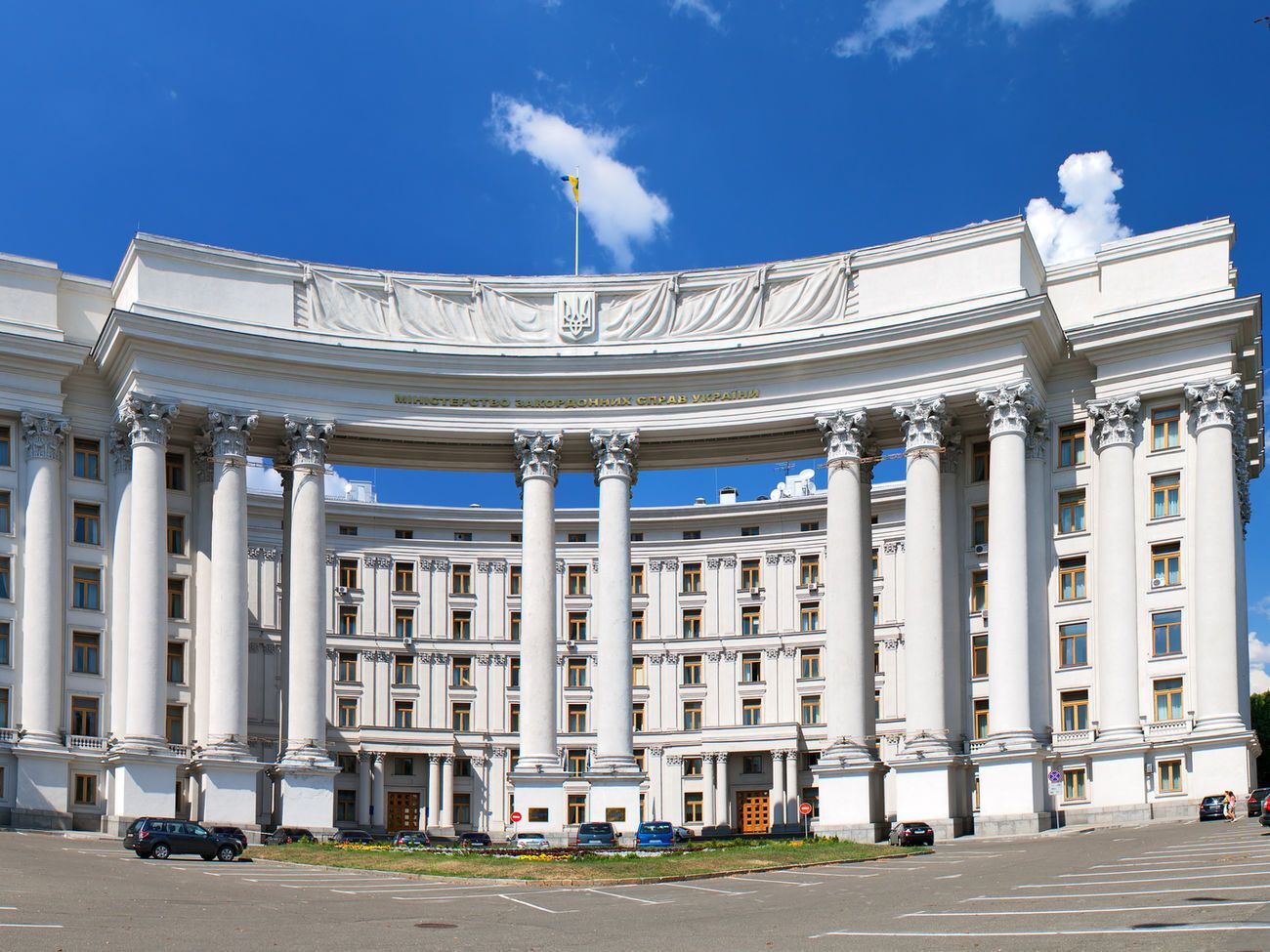 МЗС України роз'яснило ситуацію з польотами американських авіакомпаній