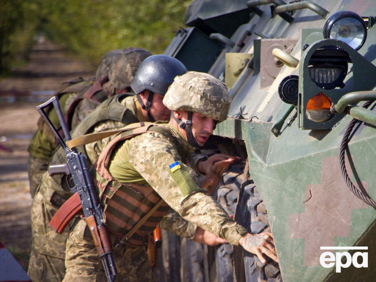 Жертв среди украинских военных на Донбассе 17 октября нет