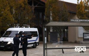 Профессора истории колледжа Конфлан-Сент-Онорин обезглавили 16 октября