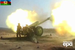 Азербайджан ведет наступление в нескольких десятках километров от армянской границы