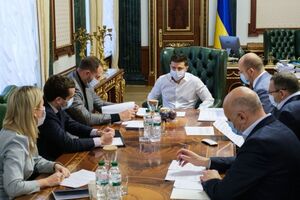 Зеленський обговорив, як запобігти поширенню коронавірусу