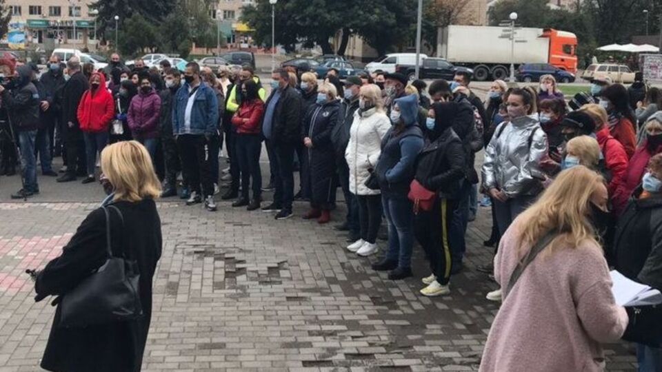 Жители Смелы вышли на протест