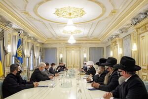 Зеленський зустрівся із представниками релігійних організацій
