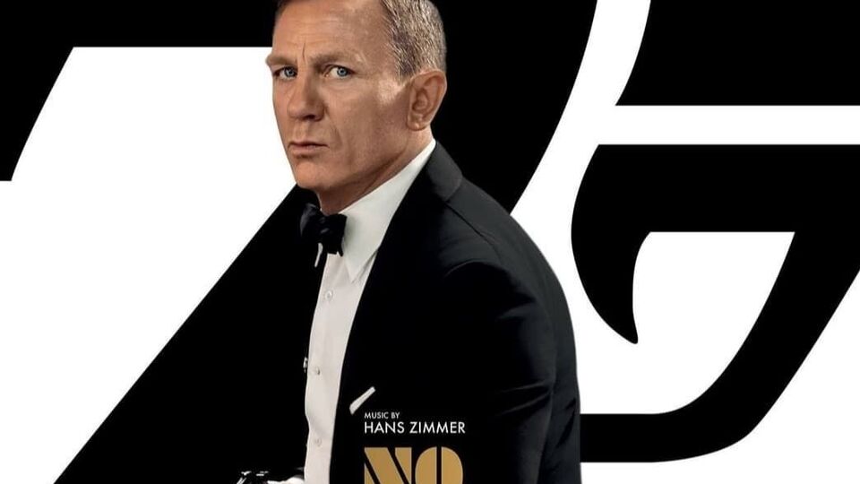 У кліпі на саундтрек використано фрагменти нового фільму за участю Крейга