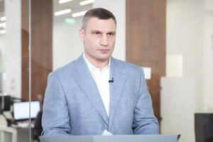Кличко: Ситуация в школах и детских садиках пока контролируема