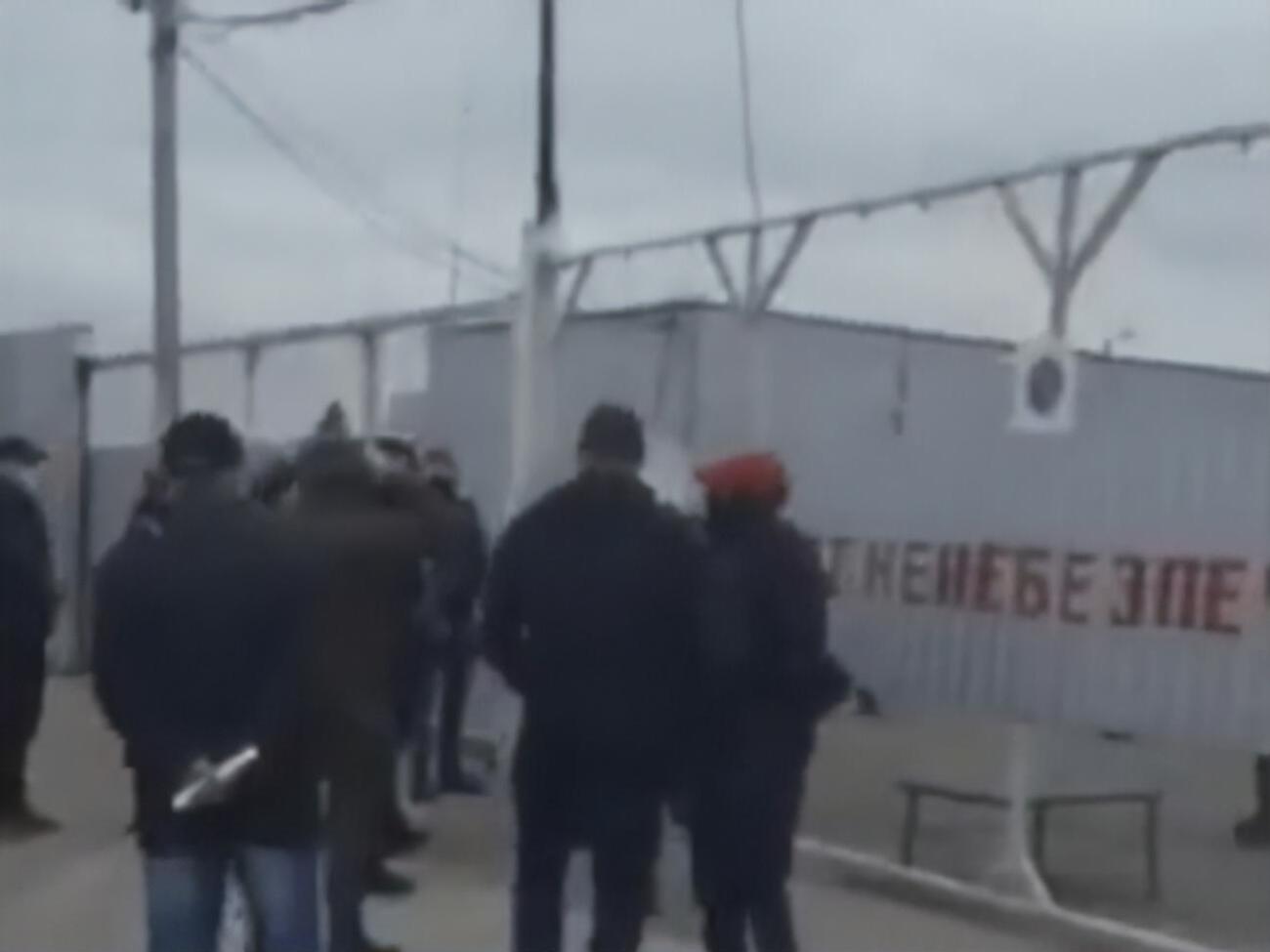 На території нафтобази перебувають тітушки в балаклавах, повідомив Мельничук