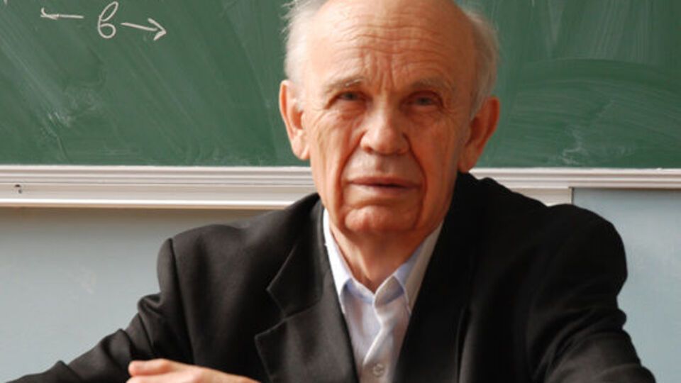 Шкелев был деканом факультета промышленного и гражданского строительства 25 лет