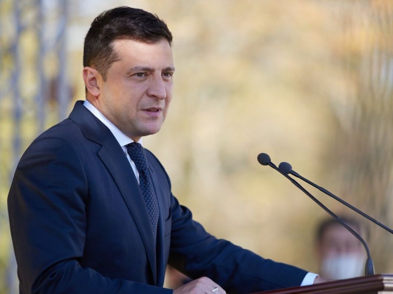 Зеленский убежден, что в нынешней ситуации экономике Украины нужны деньги МВФ