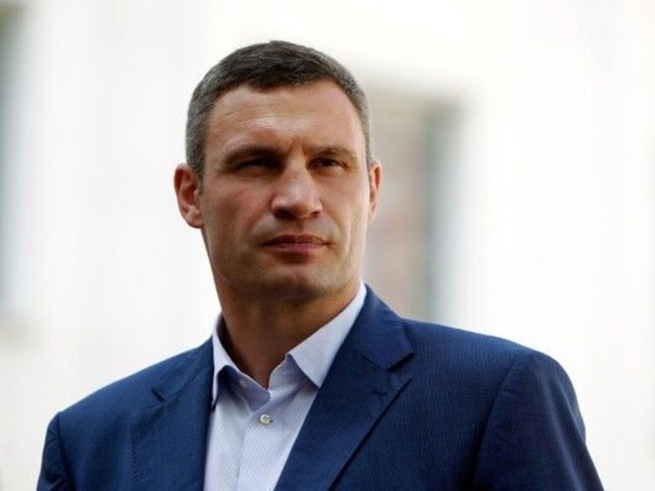 Виталий Кличко: Я обращаюсь к киевлянам: на избирательных участках держите социальную дистанцию. Обязательно будьте в маске