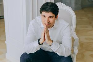 Зеленський визначив відповідальних за те, що економіка зростає повільно, а корупціонерів не саджають. "Цар – бубочка, а бояри – погані" – ефективна формула