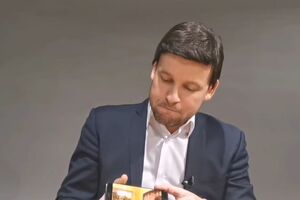 Великий подивився ролик Галкіна