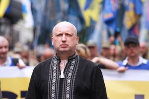 Турчинов: У ті важкі дні в Зеленського були більш важливі питання – корпоративи, банкети, шоу, серіали