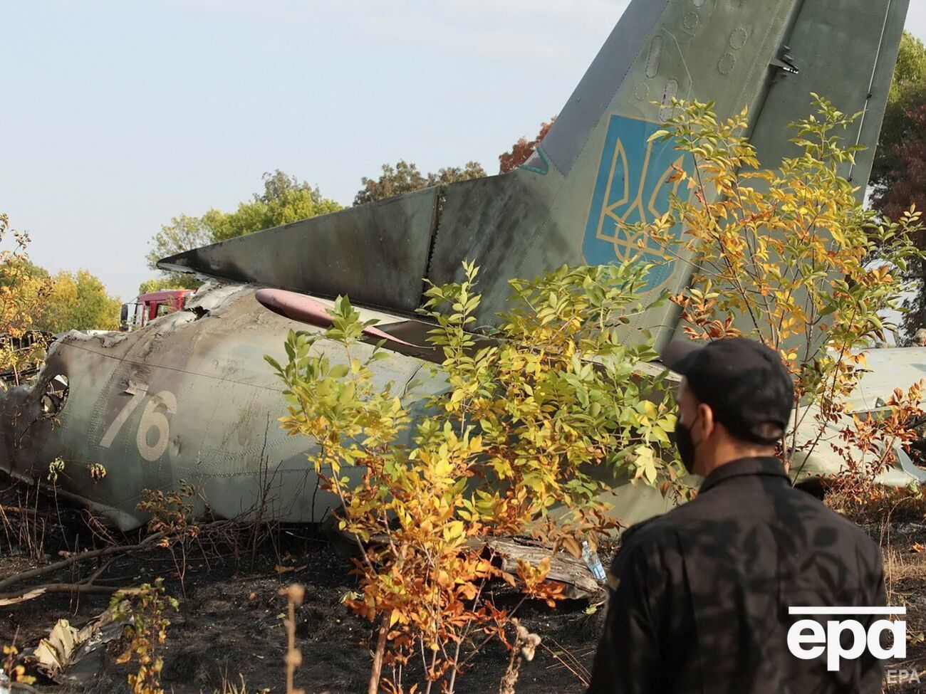 Учебный самолет Ан-26Ш упал и загорелся в двух километрах от военного аэродрома Чугуева вечером 25 сентября