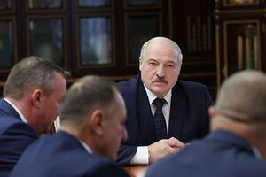Лукашенко: Погано, що вештаються по Мінську, погано, що ведуть себе нахабно