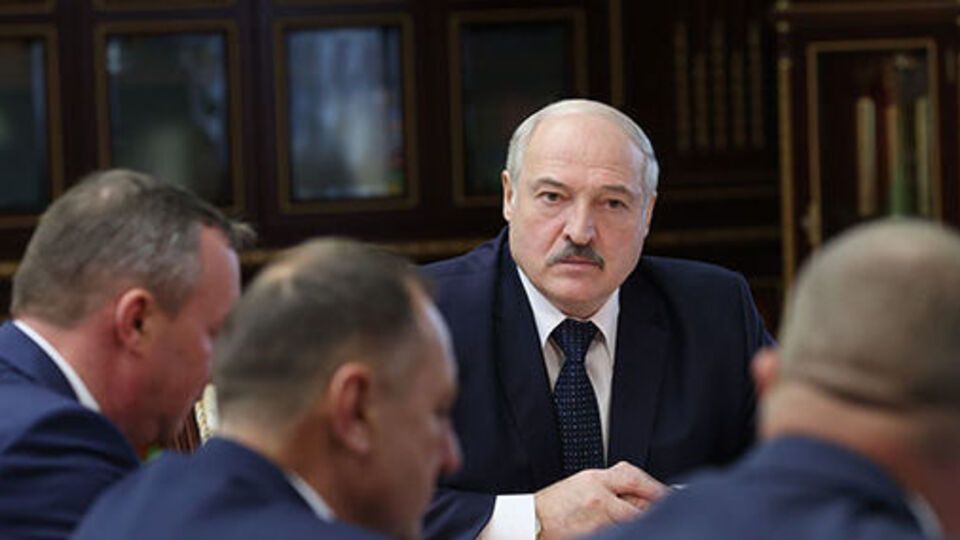 Лукашенко: Плохо, что шатаются по Минску, плохо, что ведут себя внаглую