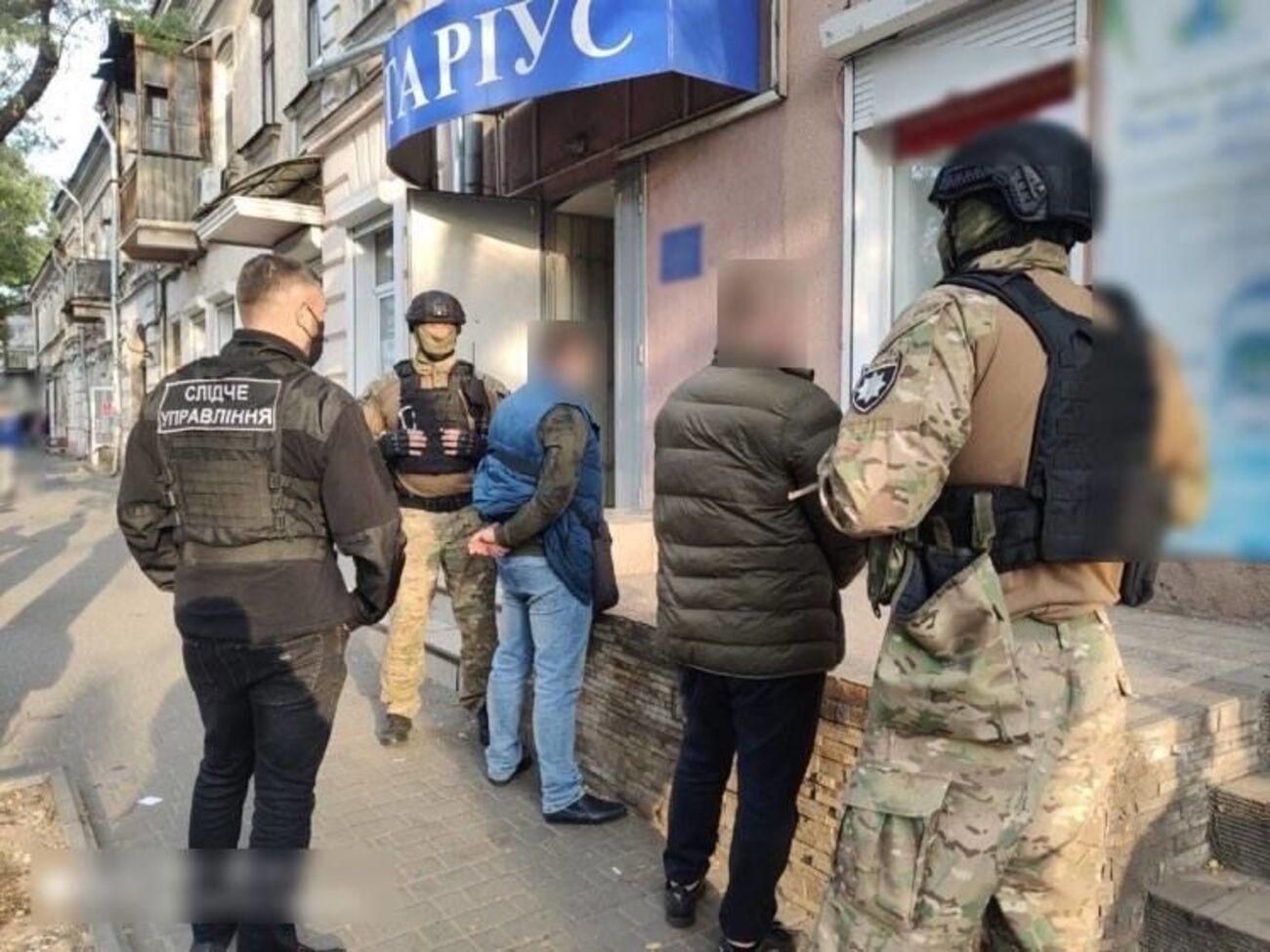 Затриманих поки не повідомили про підозру і не обрали їм запобіжного заходу