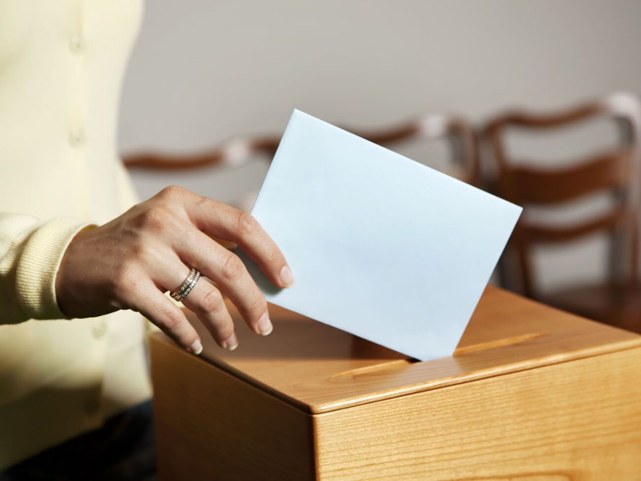 Бюлетені охороняли поліцейські