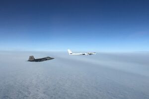 Американские истребители перехватили два российских самолета