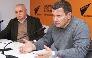 Российские пропагандисты Дмитрий Киселев и Владимир Соловьев