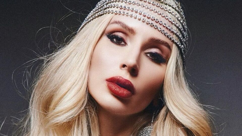 Loboda: Сукня до підлоги – слабкість кожної дівчинки