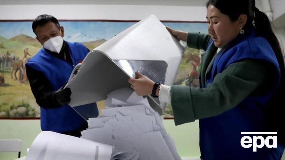 Результаты выборов 4 октября признали в Кыргызстане недействительными