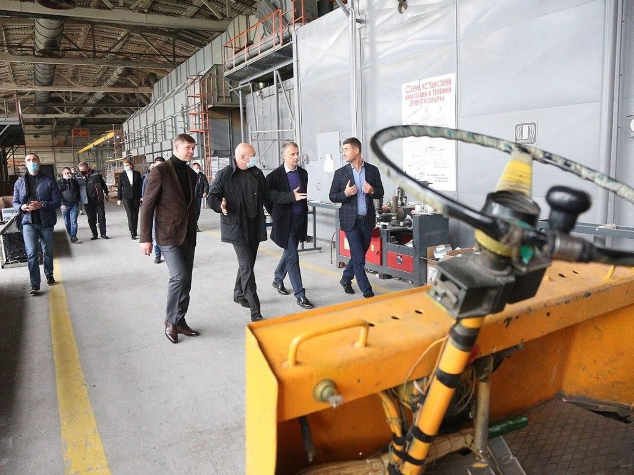 Більше ніж 40% продукції Броварського алюмінієвого заводу йде на експорт, розповів керівник підприємства політикам