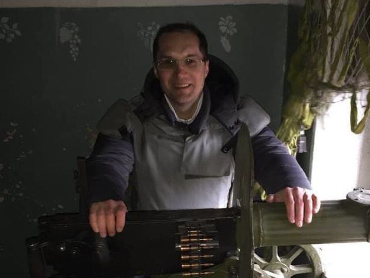 Президенту і "слугам народу" не варто їхати на тилові бази на Донбасі для показного обіду, фотосесії київських гостей поваги не викликають