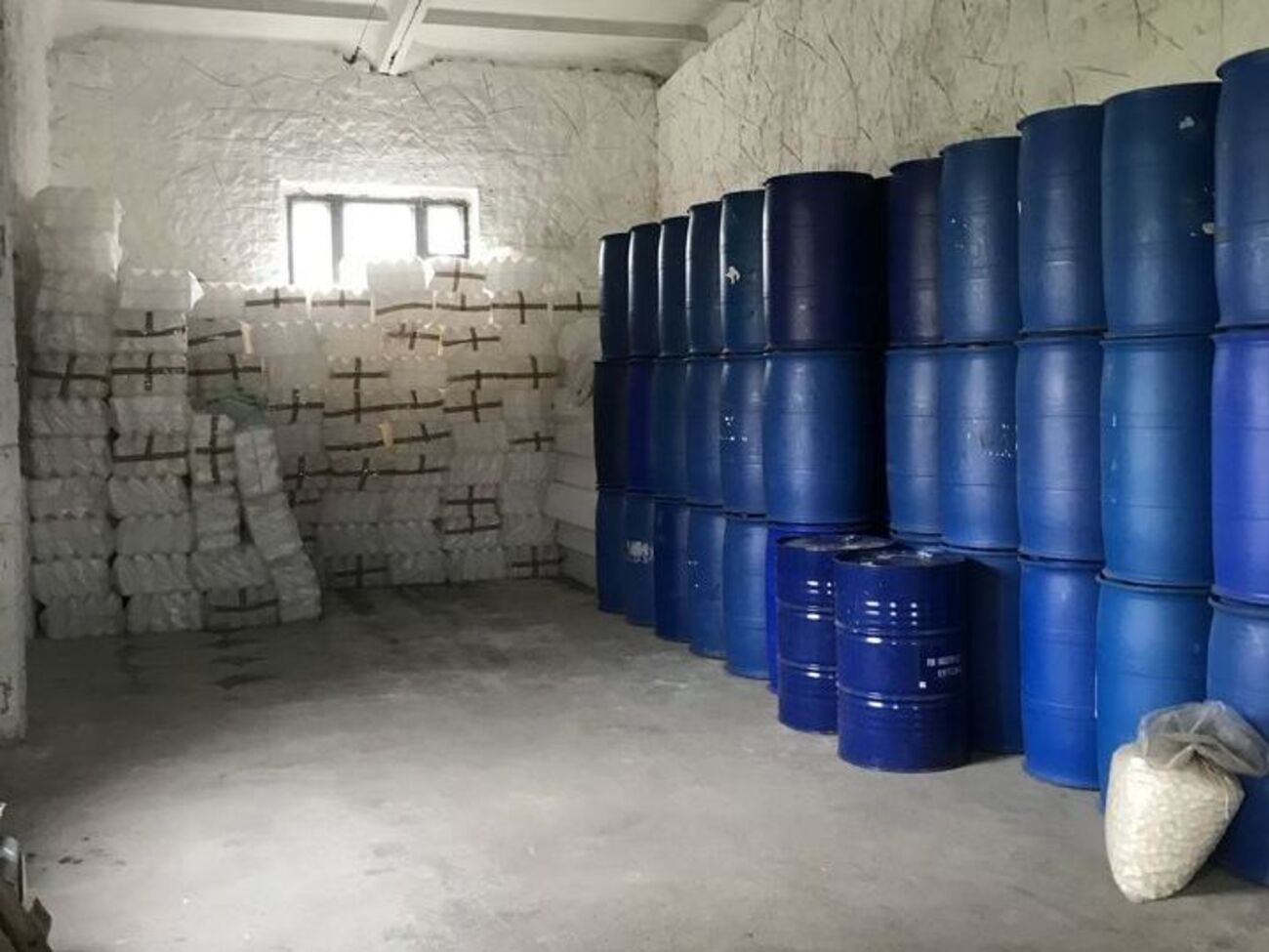 Під час обшуку вилучили 1,2 тонни технічного спирту