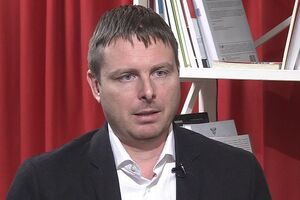 Марунич: В общем, жулики против жуликов воюют за влияние на строительном рынке