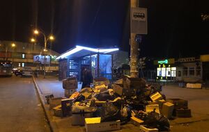 Евгений Вандин: Решили напомнить органам, которые отвечают за чистоту улиц и отсутствие стихийной торговли на улицах района, что они должны выполнять свои функции