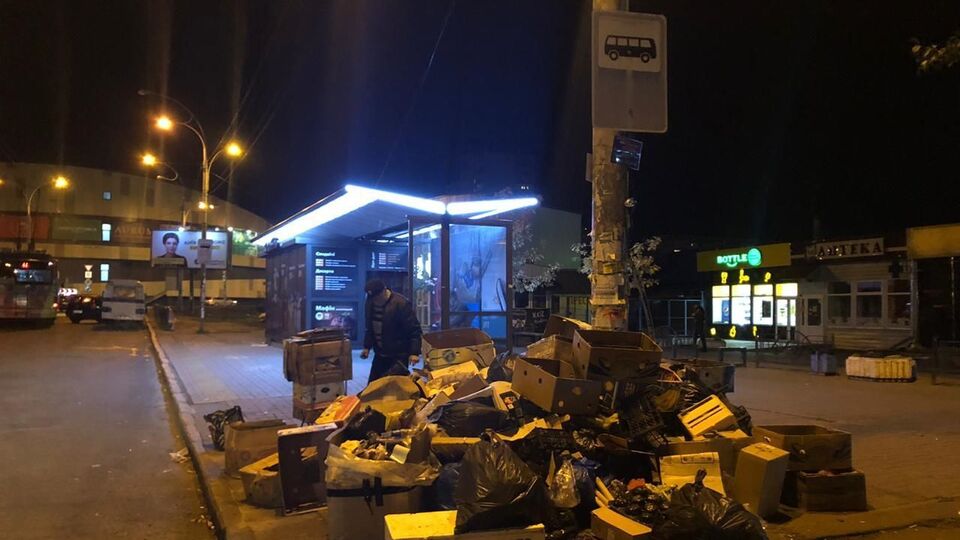 Евгений Вандин: Решили напомнить органам, которые отвечают за чистоту улиц и отсутствие стихийной торговли на улицах района, что они должны выполнять свои функции