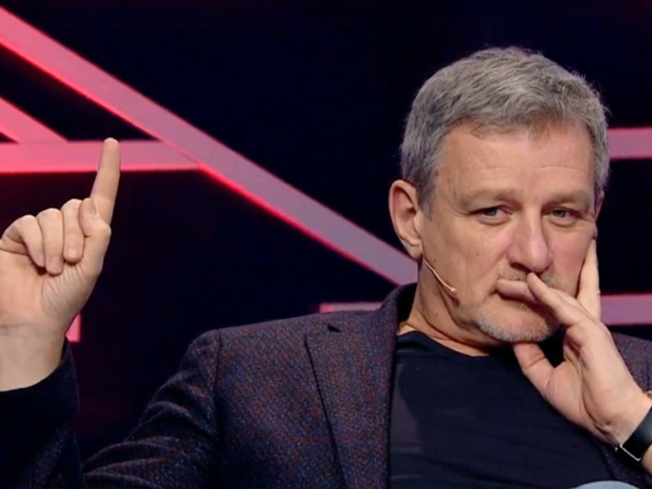 По данным СМИ, Пальчевский может сохранять российское гражданство