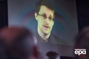 В июне 2013 года Сноуден передал СМИ секретные материалы о программах слежки спецслужб США и Великобритании в интернете
