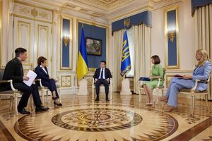 Зеленский: Просто не могут миллионы врачей вдруг появиться в Украине
