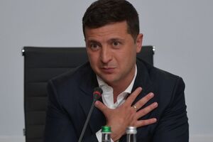 Зеленський: Життя ж продовжується. Треба відновляти і будувати країну