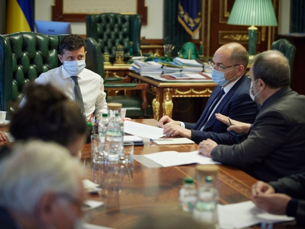 Зеленский: С COVID мы будем бороться не один год