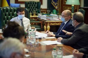 Зеленский: С COVID мы будем бороться не один год