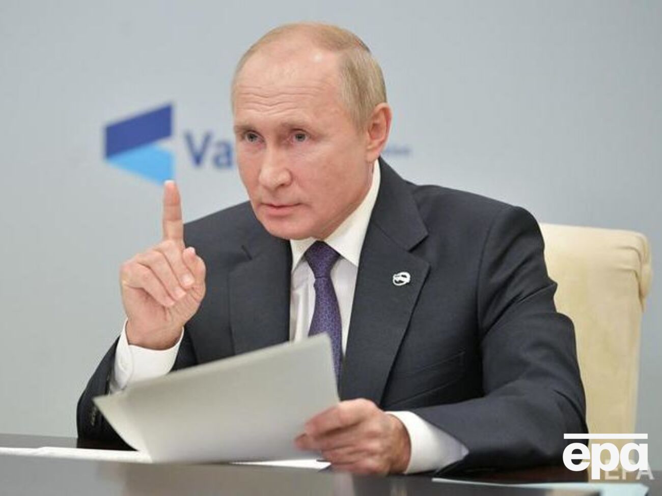 Путін: Щойно дружина цього громадянина звернулася до мене, я одразу ж дав доручення прокуратурі перевірити можливість виїзду його за кордон на лікування