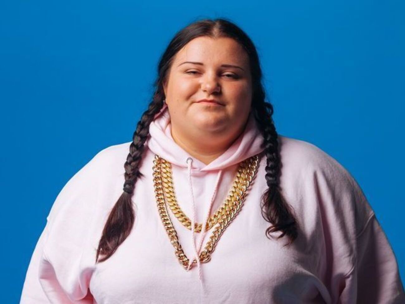 alyona alyona спела дуэтом с блогером из Казахстана