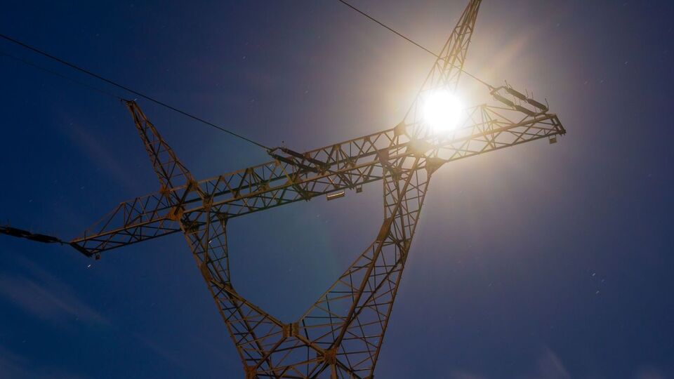 НЭК "Укрэнерго" предлагает с 1 ноября повысить тариф на транспортировку электроэнергии на 30%