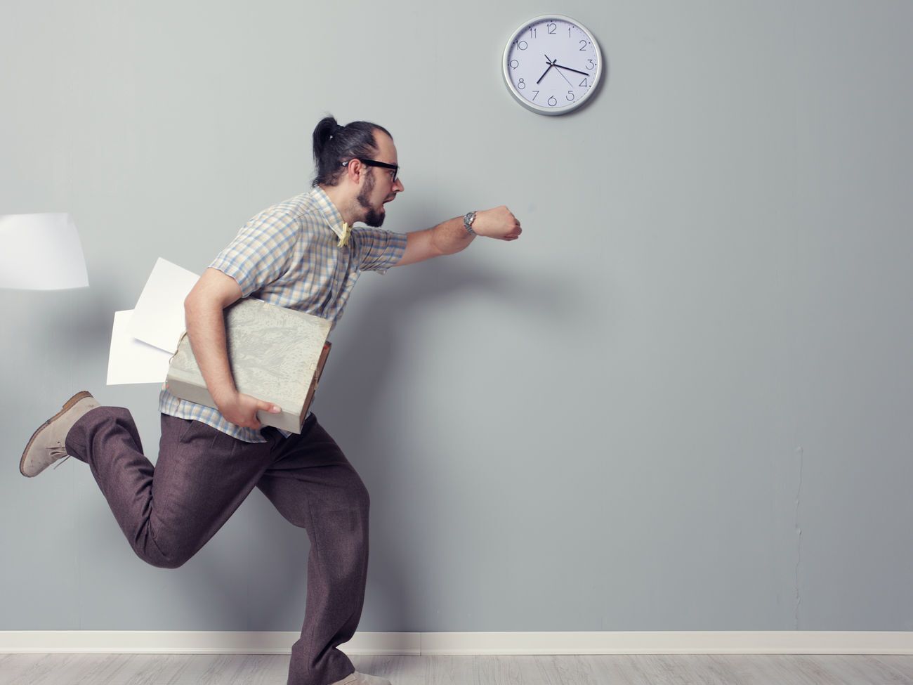 В последнее воскресенье октября украинцы перейдут на зимнее время