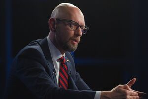 Яценюк: На территории Украины будет исключительно украинская армия